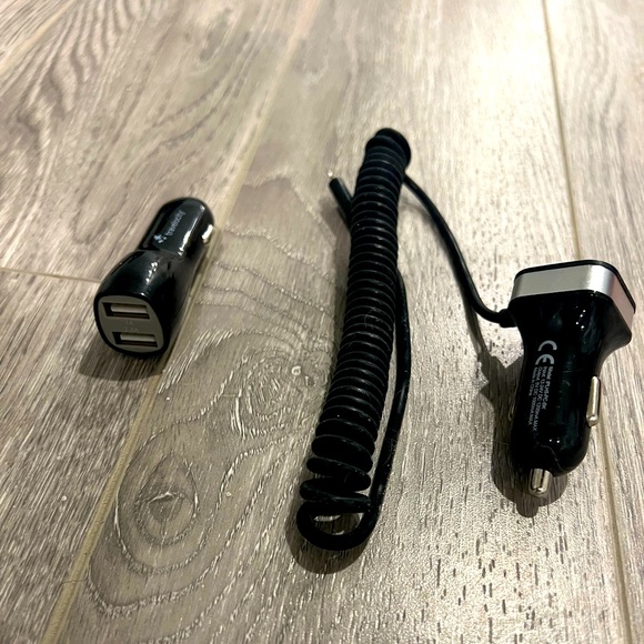 Car charger outlets - Picture 2 of 2